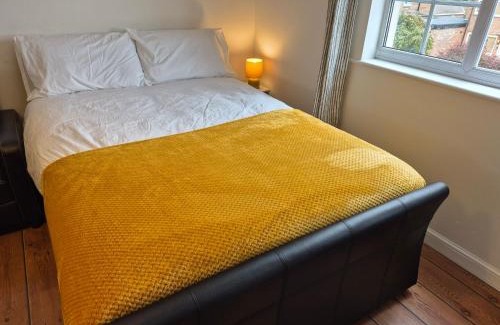 Durham Apartment | Spacious 2 double beds home Durham free parking