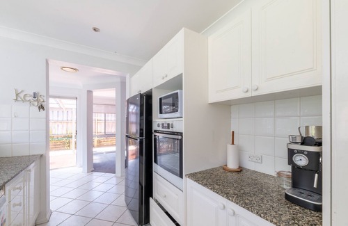 Warriewood House | Spacious 2 storey, 4 bedroom house in the heart of the Northern Beaches.