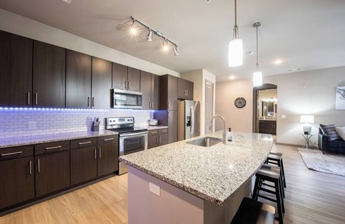 Atlantic Station Area Apartment | Spacious 2BDRM Unit, Midtown Atlanta w/FREE parking