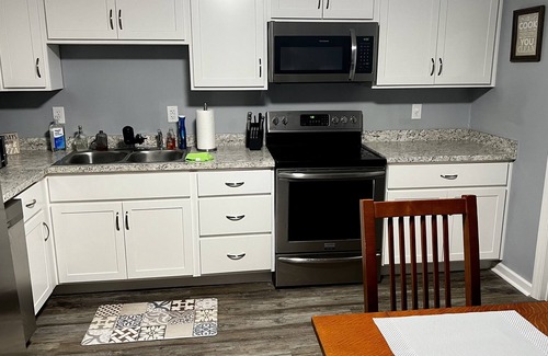 Richmond Apartment | Spacious 2Bed/2Bath Apt in Richmond close to I-75 & EKU