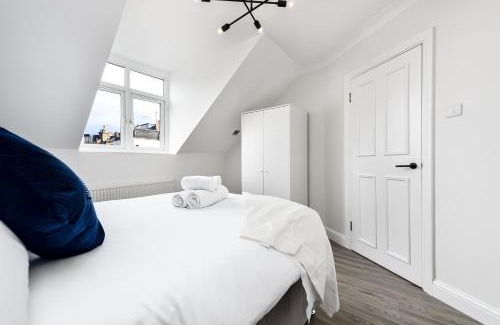 Gospel Oak Apartment | Spacious 2bed in Hampstead Close to Transport