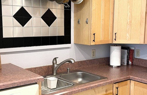 Newlands House | Spacious 2BR/2BA Boulder Retreat Walk to Pearl Street & Trails & More!