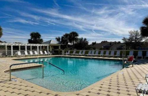 Sumter County House | Spacious 2BR in The Villages With Golf Cart and King Bed