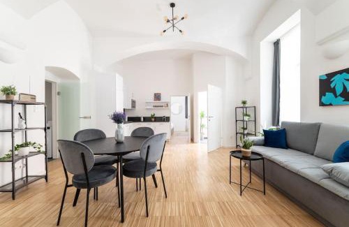 Weißgerber Apartment | Spacious 2BR Near Attractions by HM