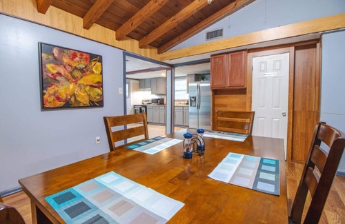 Union Park House | Spacious 2BR Orlando Getaway Comfort + Pets