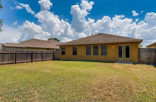 Austin House | Spacious 3-Bed, 2-Bath Home in Austin Fully Furnished & Move-In Ready!