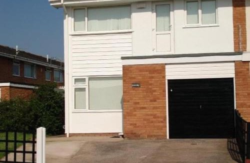 Penrhyn Bay House | Spacious 3 Bed House in Penrhyn Bay Llandudno