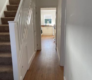 Offerton House | Spacious 3 bed with driveway