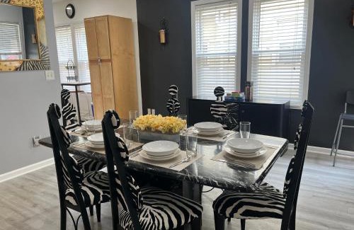 North Bergen Apartment | Spacious 3 bedroom close to NYC