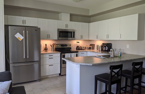 Collingwood House | Spacious 3-bedroom cottage retreat minutes from Blue Mountain!