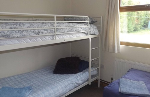 Offenham Cabin | Spacious 3 bedroom lodge at Avonvale Holiday Lodge