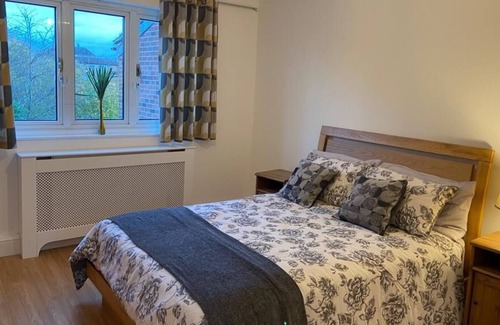 Northumberland Heath House | Spacious 3 bedroomed house with street parking