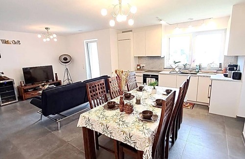 Kehlen Apartment | Spacious 3 Bedrooms with Garden View