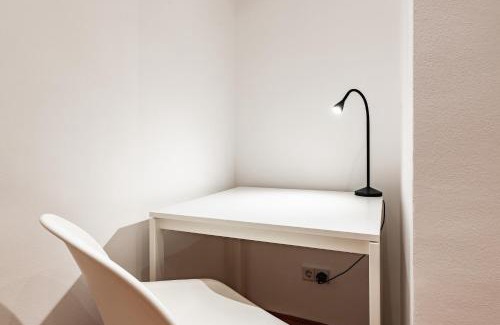 Neulerchenfeld Apartment | Spacious 3-room apt. 15 min to the city center