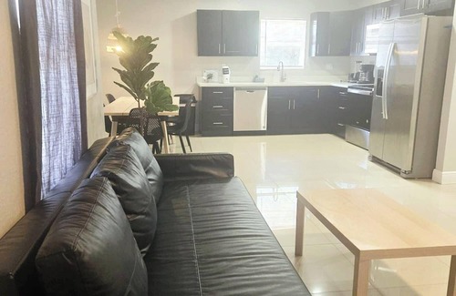 Gladeview Apartment | Spacious 3BR Duplex in Miami with Free Parking