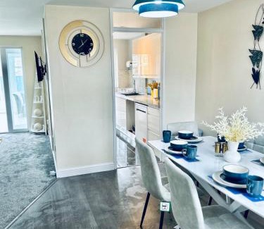 Colchester House | Spacious 3BR Home in Colchester, with Private Parking