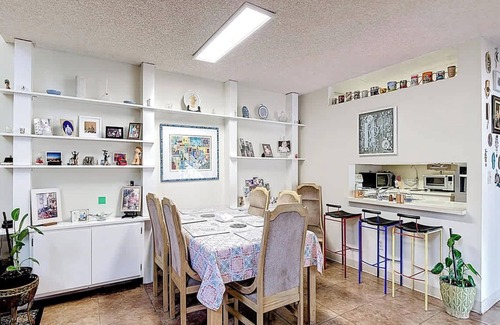 Fontainebleau House | Spacious 3BR Home in Miami with Pool and Tennis
