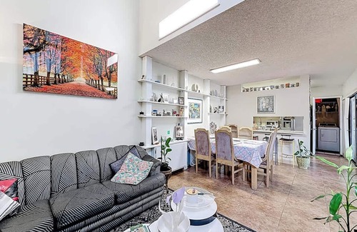 Fontainebleau House | Spacious 3BR Home in Miami with Pool and Tennis
