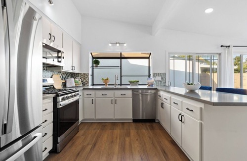 Fountain Valley House | Spacious 3BR Retreat for 6 Guests Perfect Getaway!