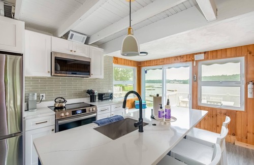 Onset House | Spacious 3BR Sunset Island Beach House