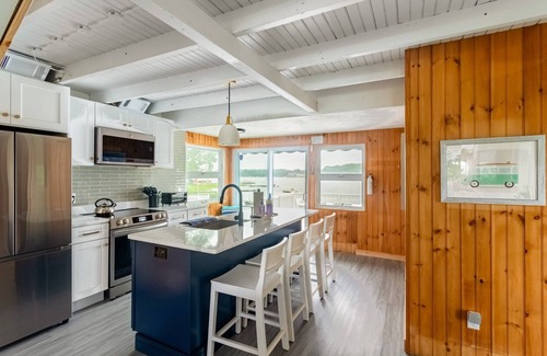 Onset House | Spacious 3BR Sunset Island Beach House