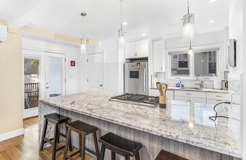 Allston House | Spacious 4 Bed/2.5 Bath Condo with Large Kitchen, Free Parking - Pet Friendly!