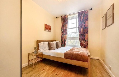 Deptford Apartment | Spacious 4 Bed Flat Near London 02 Arena Greenwich
