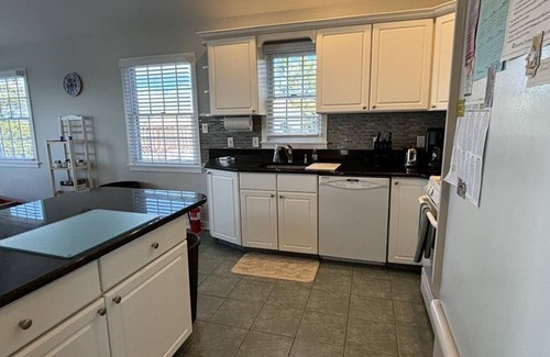 Point Pleasant - Toms River House | Spacious 4 bedroom 31/2 bath in Barnegat Light