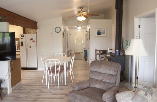 Town of Richmond House | Spacious 4 Bedroom/2 bathrooms Honeoye Lakehouse