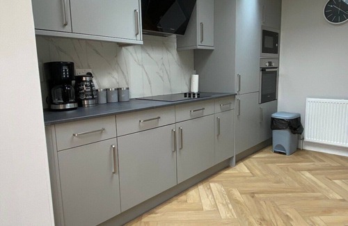 Northampton House | Spacious 4 Bedroom House