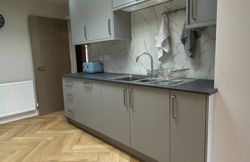 Northampton House | Spacious 4 Bedroom House