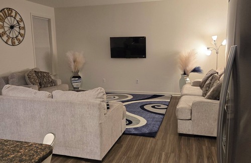 St. James House | Spacious 4-bedroom house in wonderful Hagerstown with AC, WiFi