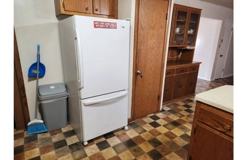 Milwaukee House | Spacious 4-bedroom home in quiet neighborhood