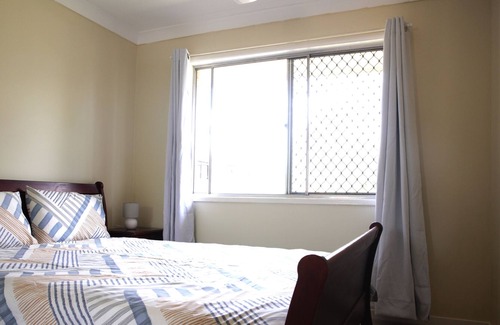 Algester House | spacious 4 bedroom house in Algester