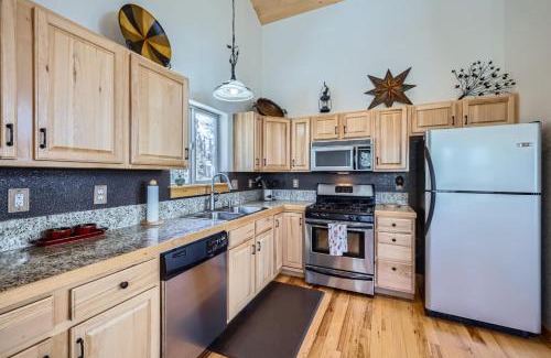 Indian Mountain House | Spacious 4BR Cabin 2 Living Areas Deck with Grill