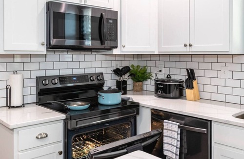 Dayton House | Spacious 4BR Historic Home Near Downtown Dayton