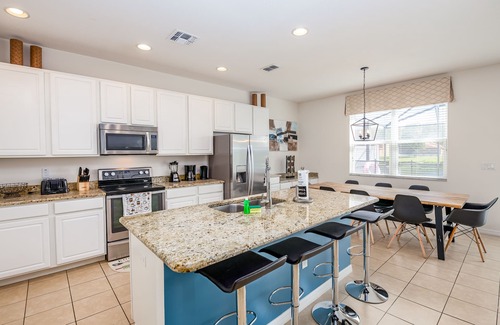 Seasons House | Spacious 4BR townhome in Kissimmee with lake views, perfect for families!
