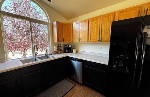 Colorado Springs House | Spacious 5-bd house, close to the Broadmoor Hotel in beautiful Colorado Springs