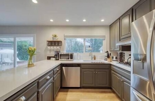 Bennett Valley House | Spacious 5 BDRM Group Getaway w/Pool & EV Charger