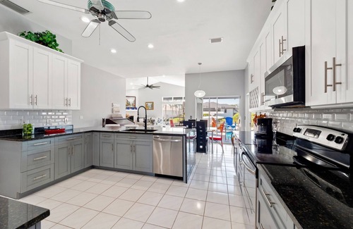 Pelican House | Spacious 5-bdrm house in delightful Cape Coral located on the Gulf of America