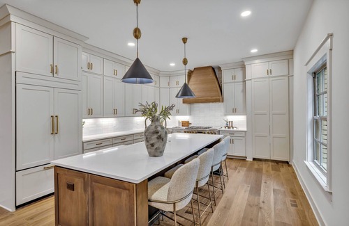 Forest Hills House | Spacious 5-bedroom house in lovely Nashville with AC, WiFi