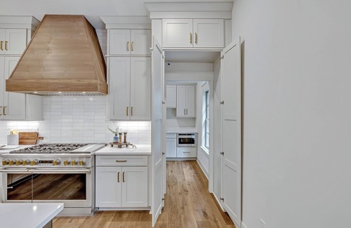 Forest Hills House | Spacious 5-bedroom house in lovely Nashville with AC, WiFi