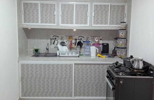 Cali Hotel | Spacious 5-bedroom house with garage and double kitchens