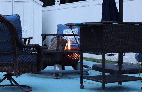 Geneva House | Spacious 5-bedroom house, Family Entertainment Pavilion, WiFi, AC in Geneva