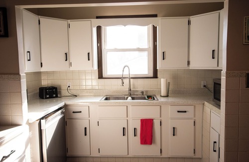 Omaha House | Spacious 5-bedroom house with Wi-Fi and washer/dryer in convenient South Omaha