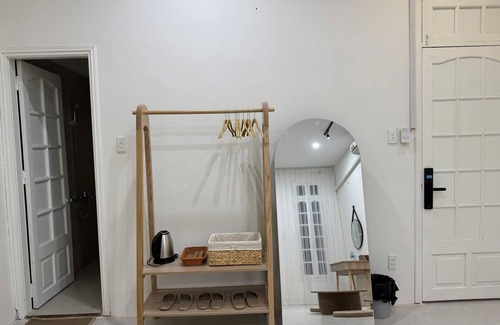 Đien Bien House | Spacious 5-bedroom house in amazing Hà Nội with WiFi, AC