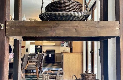 Three Rivers Cabin | Spacious 5-bedroom Lodge nestled at the Gateway to the Sequoias.