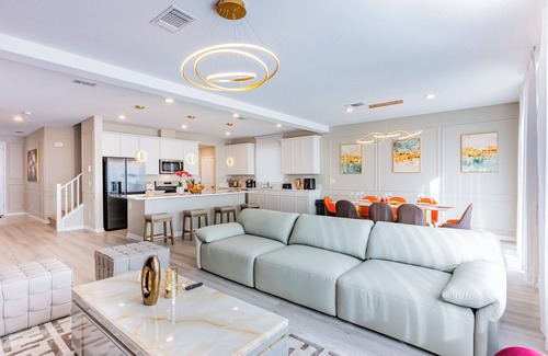 Enterprise Villa | Spacious 5-bedroom villa with AC, WiFi in vibrant Las Vegas