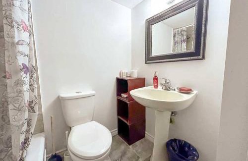 Downtown Gatineau Apartment | Spacious 5BR home. Close to everything!