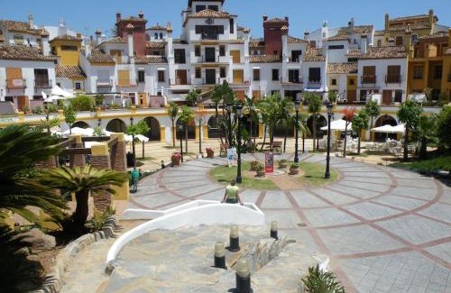 San Roque Apartment | Spacious 6-bed Apartment in Marina de la Alcaidesa